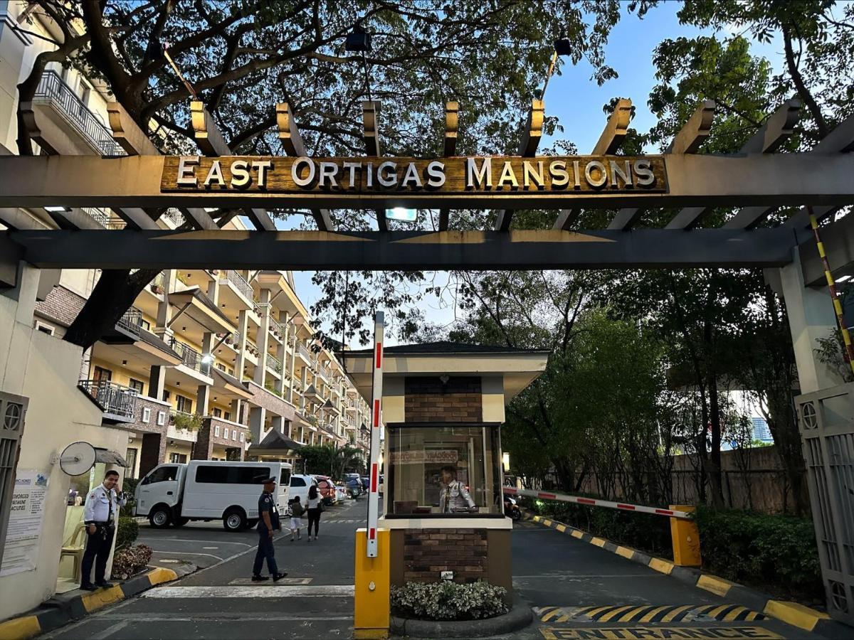 East Ortigas Mansions By Ma Manila Exterior foto